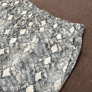 Women’s blue snake print pants